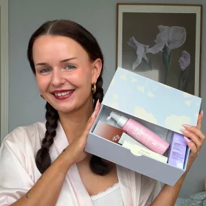 Step 2: Receive 5-6 new beauty favourites every month